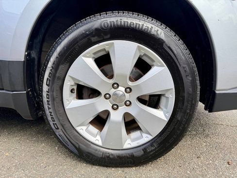 Used 2011 Subaru Outback 2.5i Premium AWD/4WD image 30