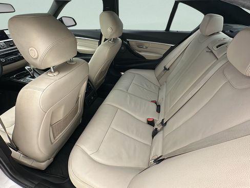 Used 2016 BMW 328i xDrive Sedan AWD/4WD image 8