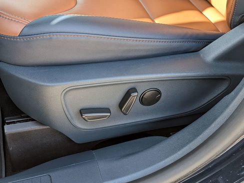 Used 2023 Ford Maverick Lariat w/ Lariat Luxury Package image 16