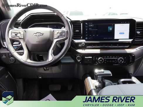 Used 2023 Chevrolet Silverado 1500 RST w/ Convenience Package II AWD/4WD image 18