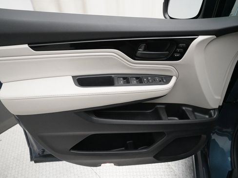 Certified 2025 Honda Odyssey Touring image 24