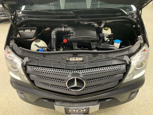 Used 2014 Mercedes-Benz Sprinter 2500 image 29