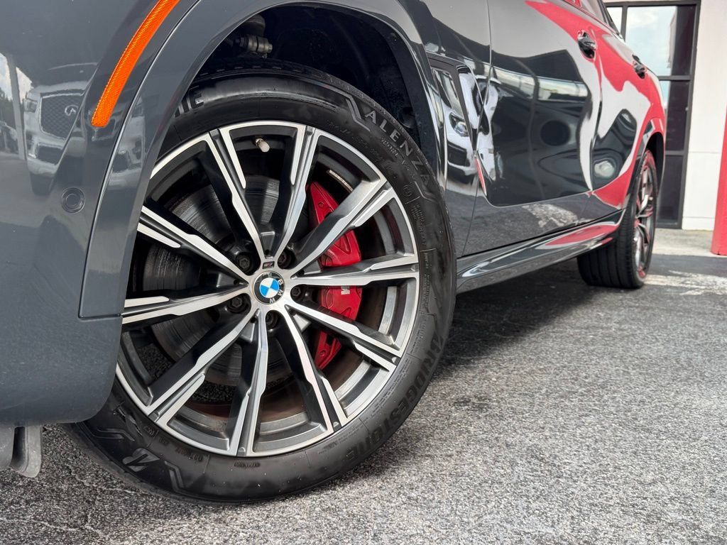 Used 2023 BMW X6 xDrive40i AWD/4WD image 2