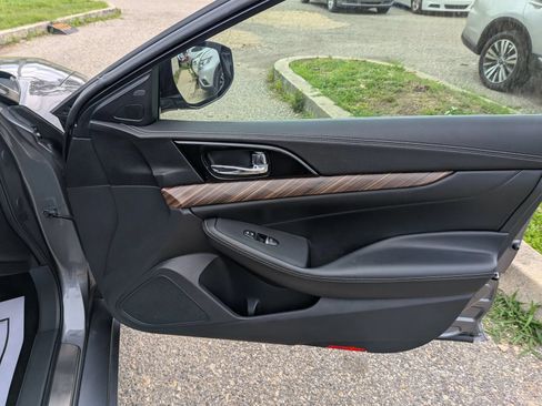 Used 2016 Nissan Maxima Platinum FWD image 39
