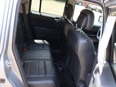 Used 2016 Jeep Patriot High Altitude FWD image 23