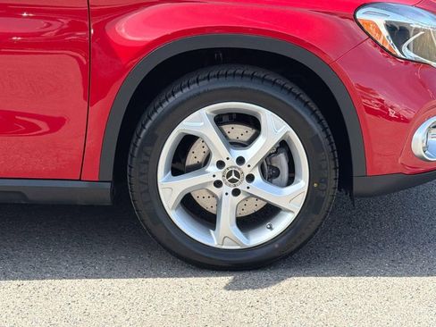 Used 2018 Mercedes-Benz GLA 250 image 32