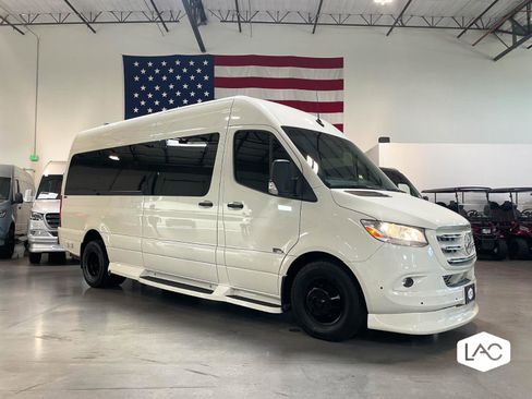 Used 2022 Mercedes-Benz Sprinter 3500 image 38