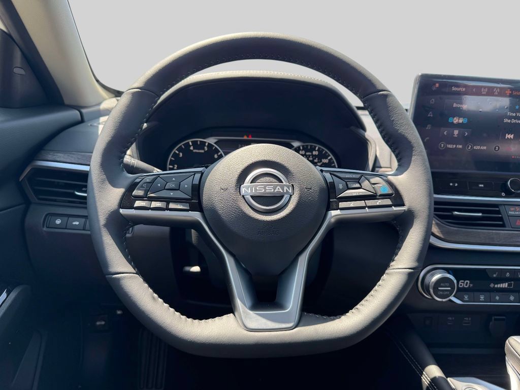 Certified 2025 Nissan Altima 2.5 SL FWD image 13