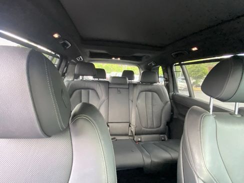 Used 2022 BMW X7 xDrive40i w/ M Sport Package AWD/4WD image 30
