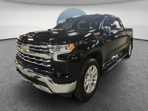 Used 2023 Chevrolet Silverado 1500 LTZ w/ LTZ Premium Package AWD/4WD image 8