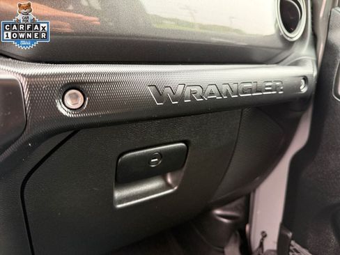 Used 2021 Jeep Wrangler Unlimited Sport AWD/4WD image 30