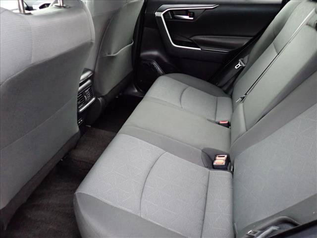 Used 2024 Toyota RAV4 XLE AWD/4WD image 9