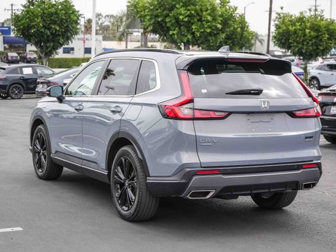 Used 2024 Honda CR-V Sport Touring image 9