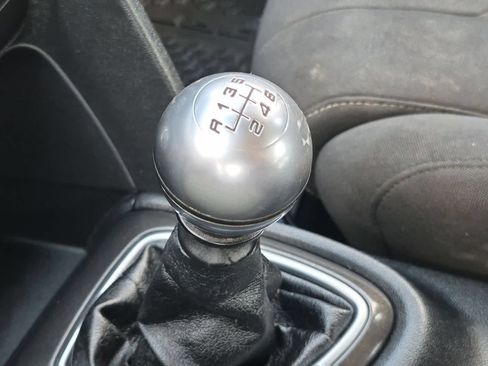 Used 2013 Dodge Dart SXT FWD image 31