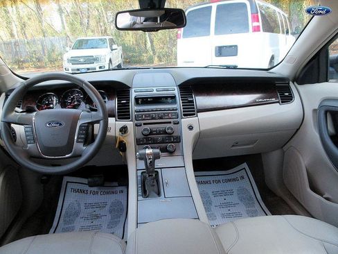 Used 2012 Ford Taurus SEL image 22