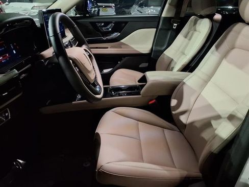 New 2026 Lincoln Corsair Premiere FWD image 7