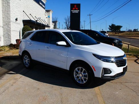 Used 2024 Chevrolet Equinox LT image 10