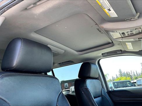 Used 2017 Chevrolet Suburban Premier AWD/4WD image 14