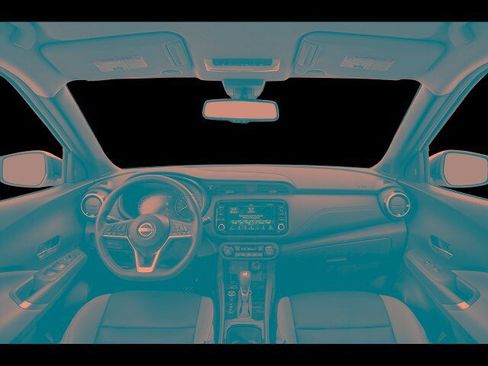 Used 2023 Nissan Kicks SR w/ SR Premium Package FWD image 5