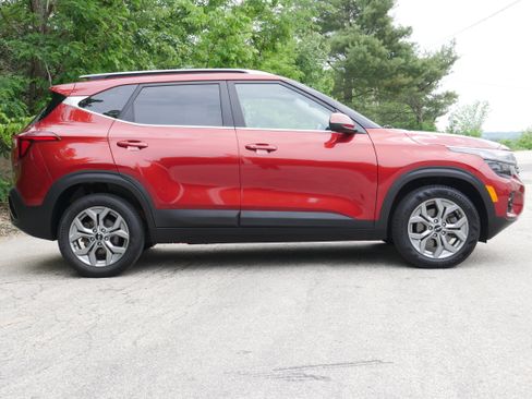 Certified 2024 Kia Seltos S AWD/4WD image 8
