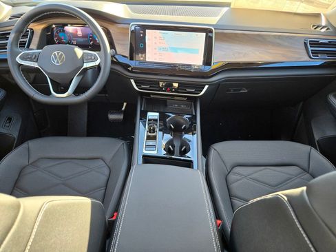 New 2026 Volkswagen Atlas SE image 9