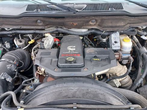 Used 2009 Dodge Ram 2500 Truck SXT image 9