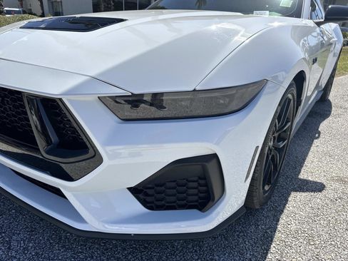 Used 2024 Ford Mustang GT Premium image 9
