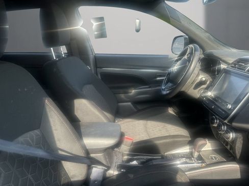 Used 2025 Mitsubishi Outlander Sport AWD image 10