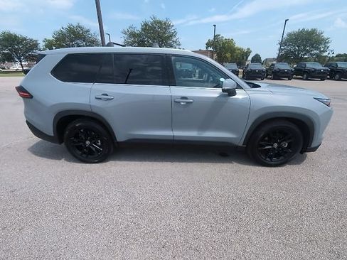 Used 2026 Toyota Grand Highlander AWD Hybrid image 2