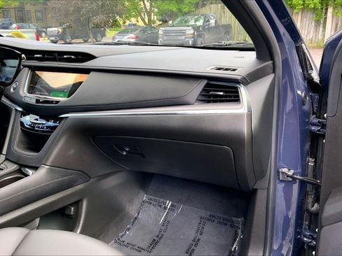 Used 2025 Cadillac XT5 Luxury AWD/4WD image 16