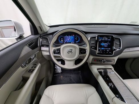 Used 2024 Volvo XC90 T8 Plus w/ Protection Package Premier image 2