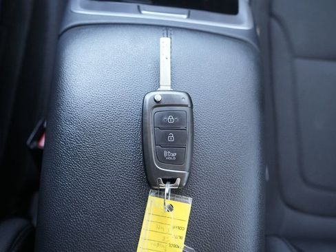 Certified 2023 Hyundai Tucson SE image 37