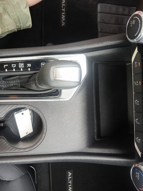 Used 2024 Nissan Altima 2.5 S FWD image 27