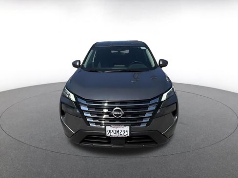 Used 2025 Nissan Rogue SV FWD image 4