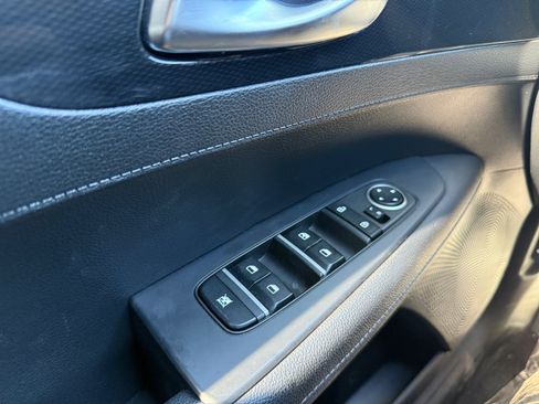 Used 2022 Kia Forte GT-Line w/ GT-Line Technology Package FWD image 18