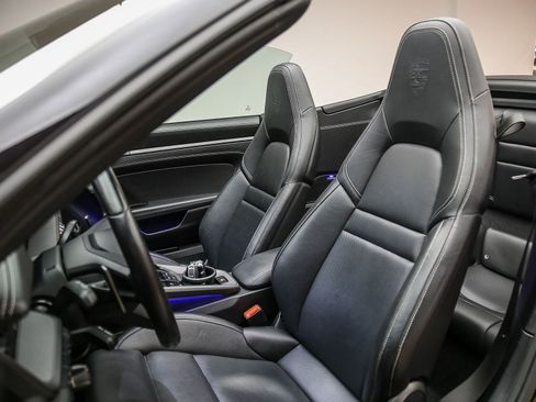 Certified 2023 Porsche 911 Carrera RWD image 5