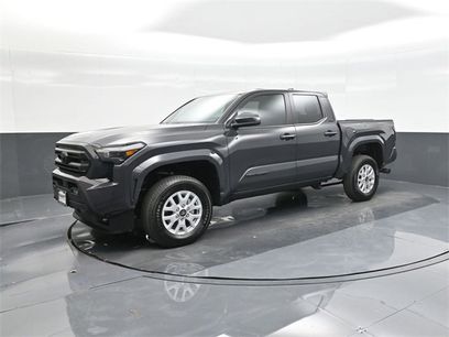 New 2025 Toyota Tacoma SR5