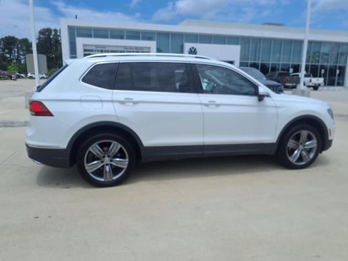 Used 2021 Volkswagen Tiguan SEL FWD image 5