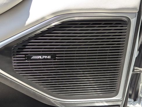 Used 2025 Jeep Wagoneer L 4WD image 22