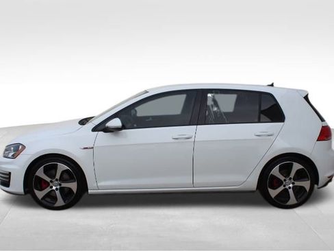 Used 2016 Volkswagen Golf S image 4