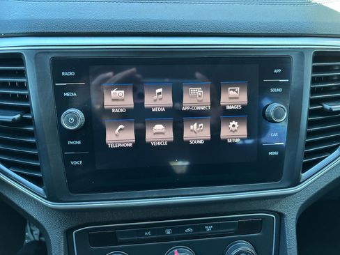 Used 2018 Volkswagen Atlas Launch Edition image 29