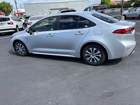 Used 2020 Toyota Corolla LE w/ Carpet Mat Package (TMS) FWD image 7