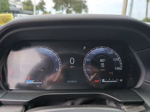 Used 2023 Jeep Grand Cherokee Overland w/ Rear Seat Video Group I AWD/4WD image 12