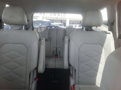 Used 2024 Volkswagen Atlas SE w/ Panoramic Sunroof Package FWD image 13