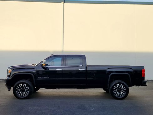 Used 2015 GMC Sierra 3500 Denali w/ Duramax Plus Package AWD/4WD image 2