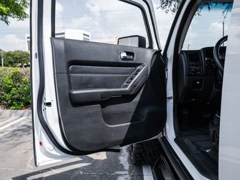 Used 2009 HUMMER H3 Alpha image 65