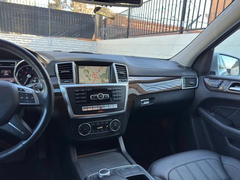 Used 2016 Mercedes-Benz GL 450 4MATIC image 26