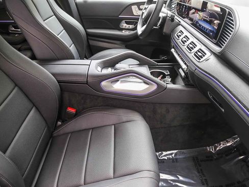 Certified 2025 Mercedes-Benz GLS 450 4MATIC image 15
