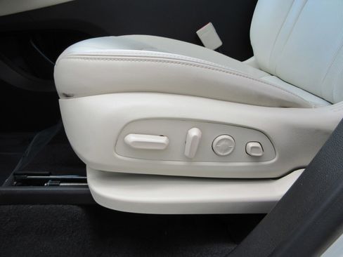 Used 2023 Buick Enclave Premium w/ Experience Buick Package AWD/4WD image 34