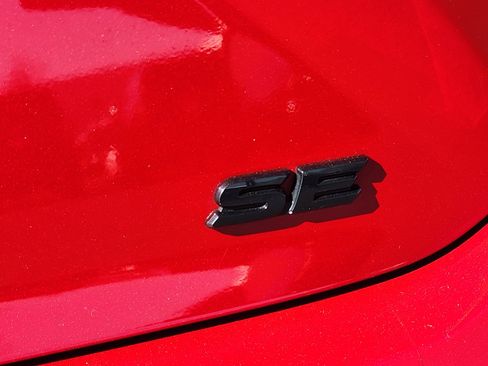 Used 2025 Toyota Camry SE image 10